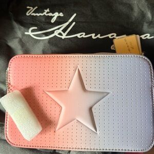 Vintage Havana Pink and White Zippered Crossbody🩷💜